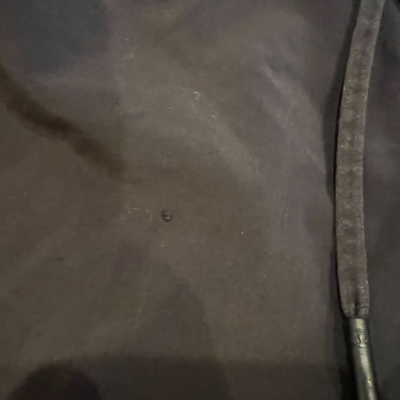 Men’s Lululemon shorts - Picture 6 of 9